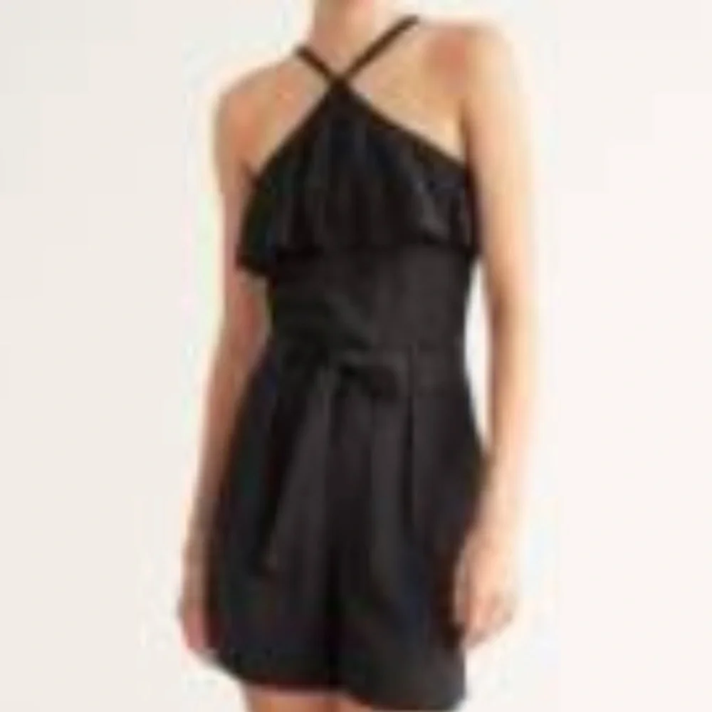 Black or White Halter Eyelet Tank - Picture 6 of 10